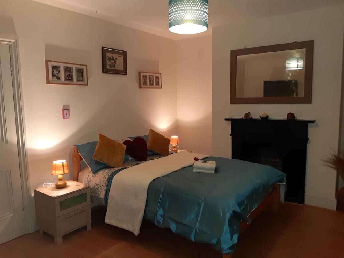 Phoenix Nights Guest House بارو في فرنيس المظهر الخارجي الصورة