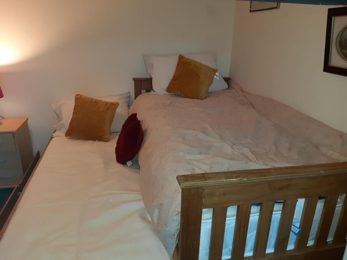 Phoenix Nights Guest House بارو في فرنيس المظهر الخارجي الصورة