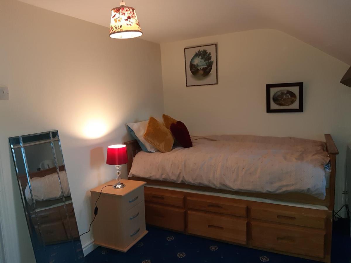 Phoenix Nights Guest House بارو في فرنيس المظهر الخارجي الصورة