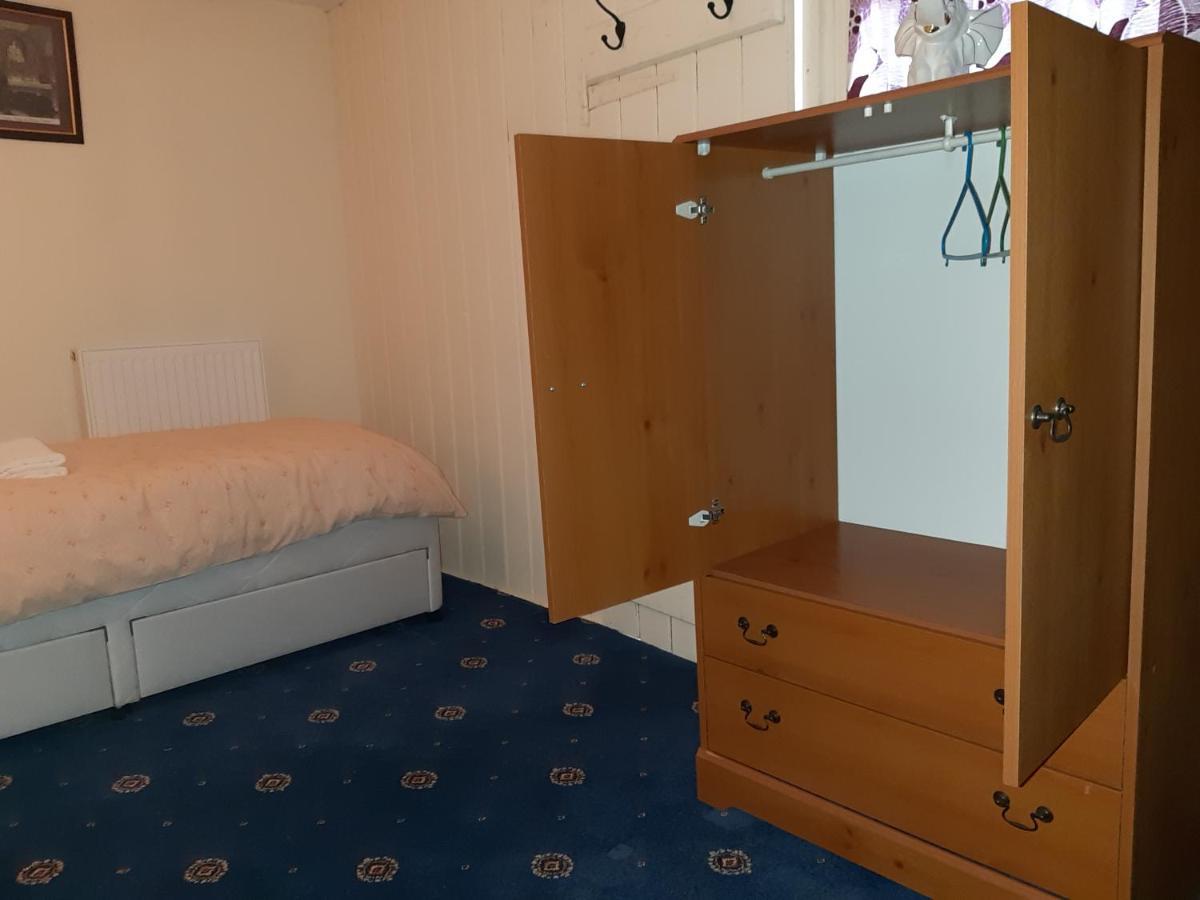 Phoenix Nights Guest House بارو في فرنيس المظهر الخارجي الصورة