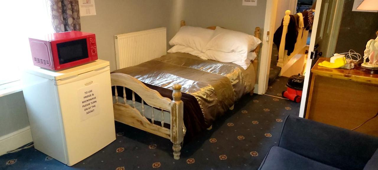 Phoenix Nights Guest House بارو في فرنيس المظهر الخارجي الصورة